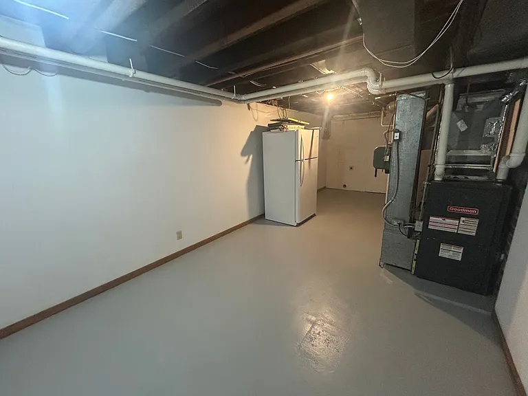 407 Frank St — Photo 31