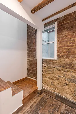 Rented by REAL New York | media 22