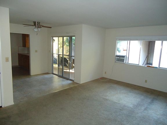 2nd image of 99 Glen Eyrie Ave APT 8