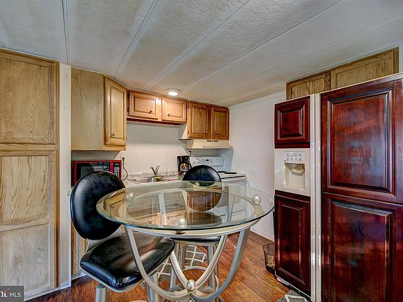 5th image of 36116 Palace Ln