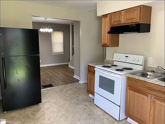 3rd image of 1921 Jermain Dr