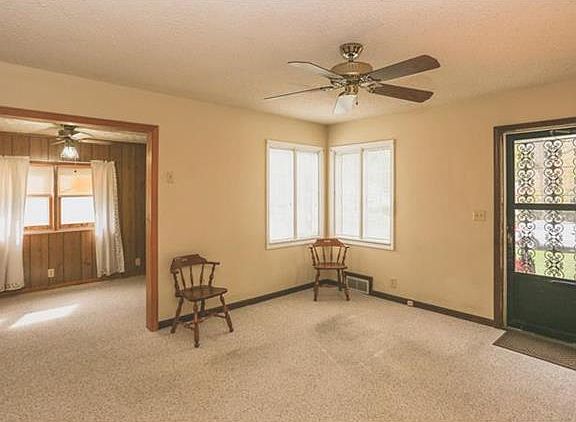 2nd image of 6033 Catalina St