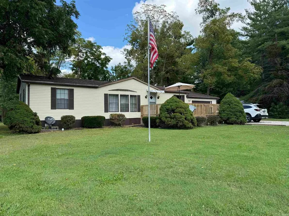 411 E Medcalf St, Dale, IN 47523