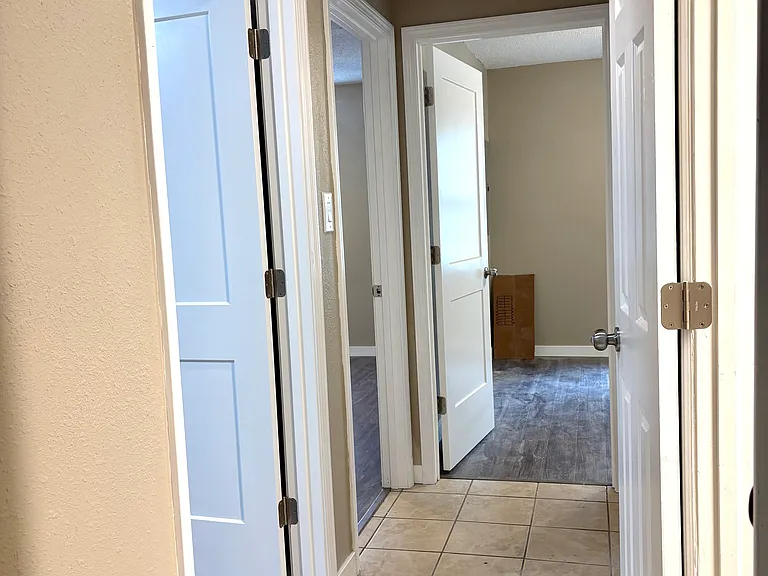 926 Medford Ave — Photo 15