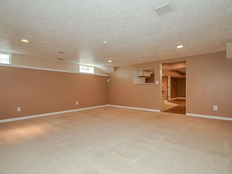 12433 Webster Rd — Photo 45