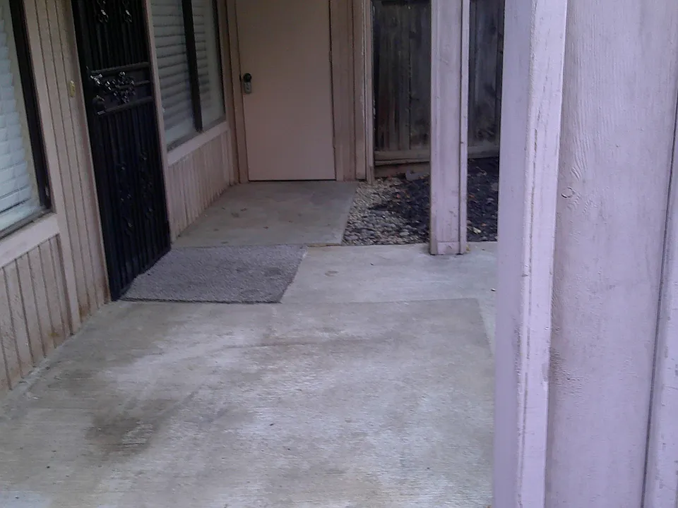 5053 N Roosevelt Ave #102