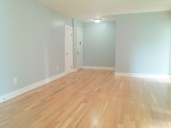 2nd image of 615 W 184th St APT 3D