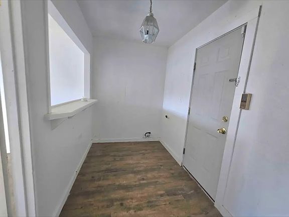 5th image of 2514 Redondo Dr