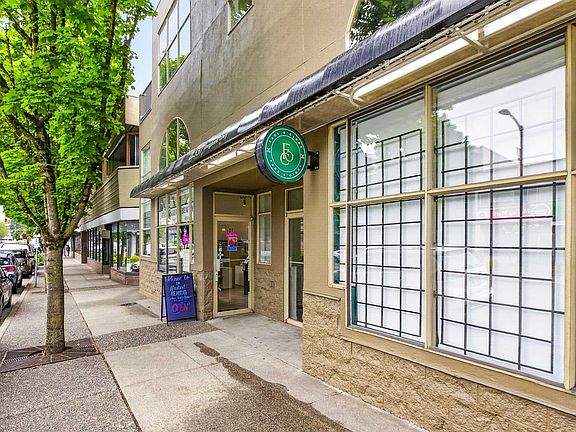 2nd image of 22347 Lougheed Hwy #306