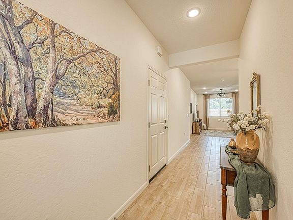 3rd image of 1523 Bloom Ln
