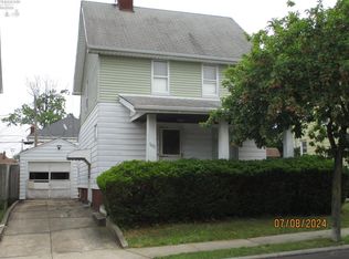 1631 Olivewood Ave, Lakewood, OH 44107
