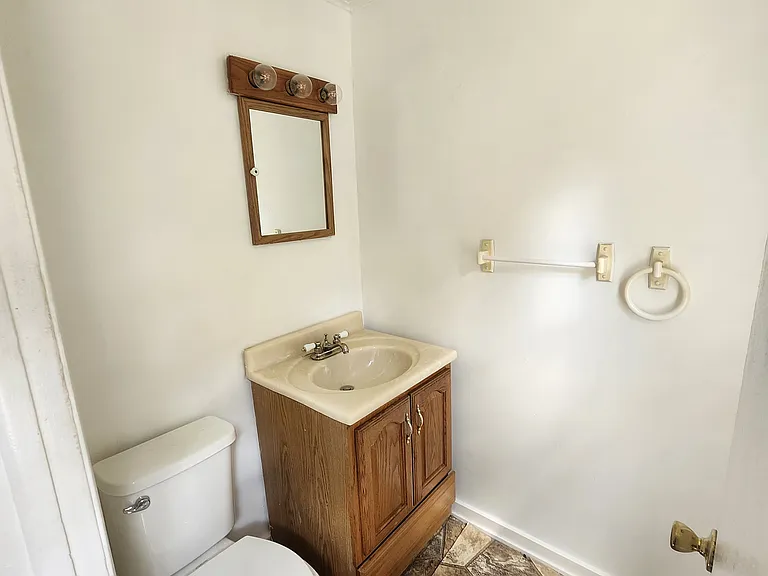 115 S Ohioville Rd — Photo 8
