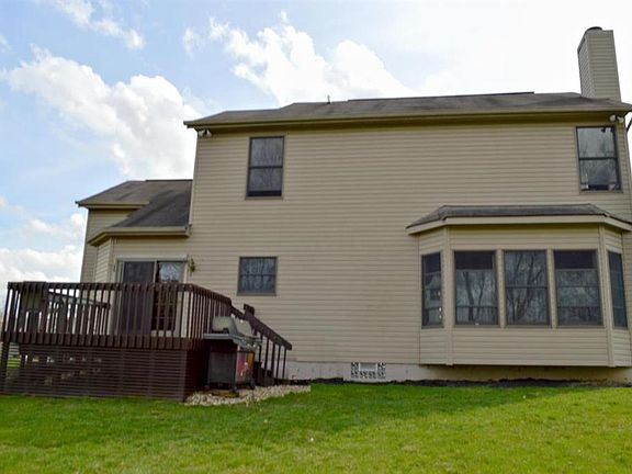 4th image of 39 Zellers Ln SW