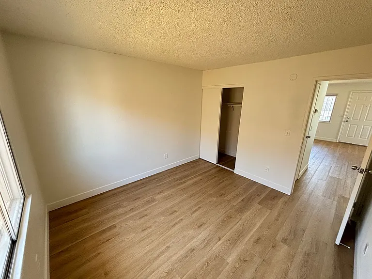 3431 E Cheyenne Ave #C — Photo 10