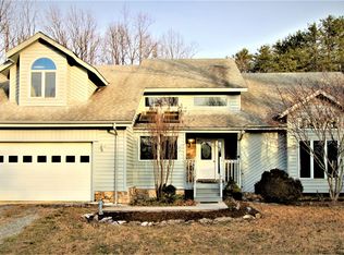 836 Twin Oak Dr, Troutville, VA 24175
