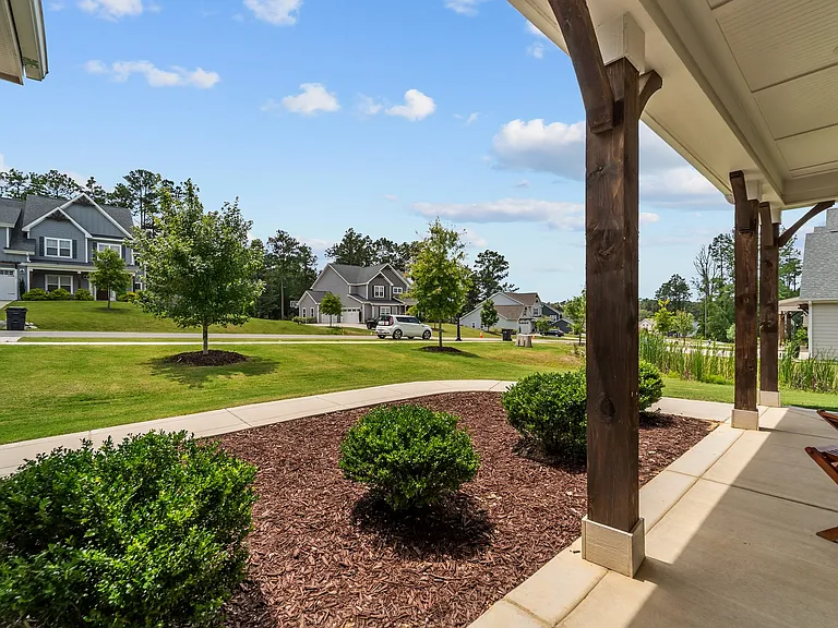 130 Amelia Dr — Photo 8
