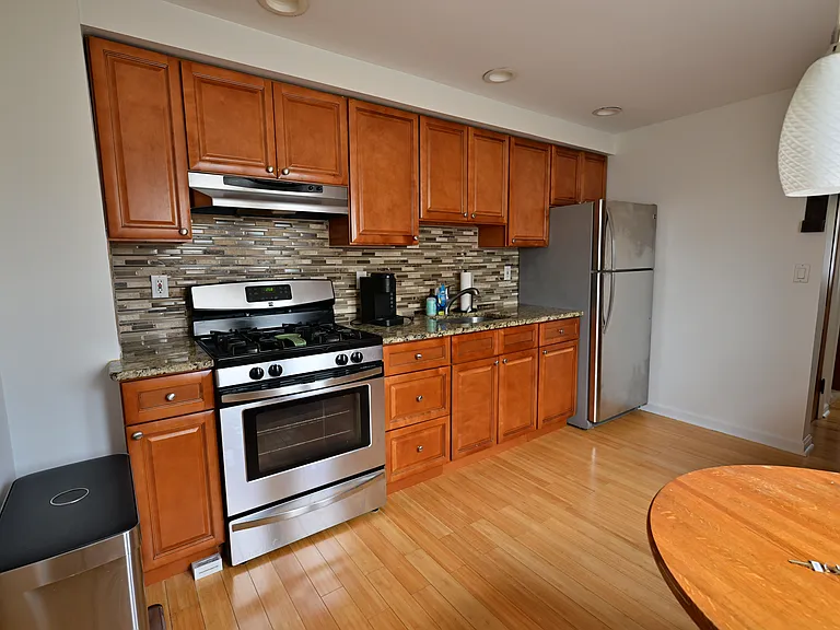 43 Christopher St — Photo 18