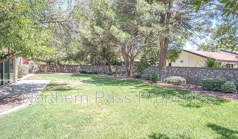 612 Willow Glen Dr — Photo 32