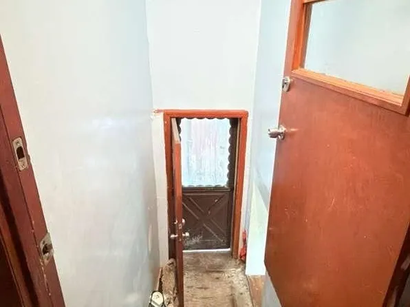 1809 43rd Street image 14 of 27