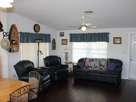 5th image of 233 Worley St