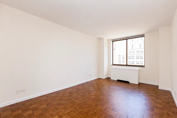 Rented by Mirador Real Estate | media 12