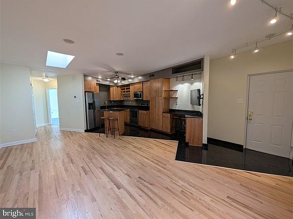 5th image of 615 3rd St NE APT 9