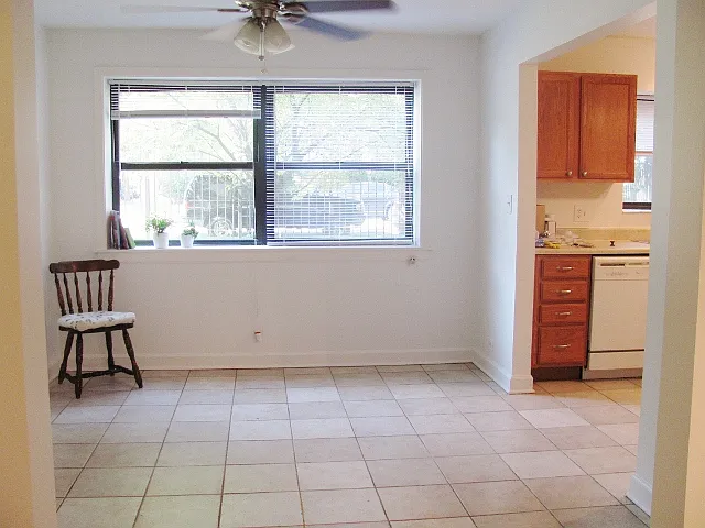 7413 N Seeley Ave — Photo 5