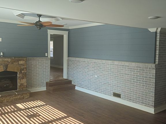 3rd image of 172 Indian Creek Rd