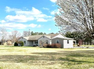 1298 Race Track Rd, Centralia, IL 62801