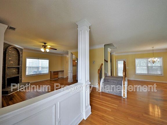 4th image of 2923 Newtons Crest Cir