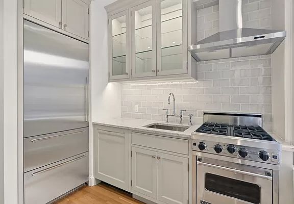5th image of 455 E 51st St #C2
