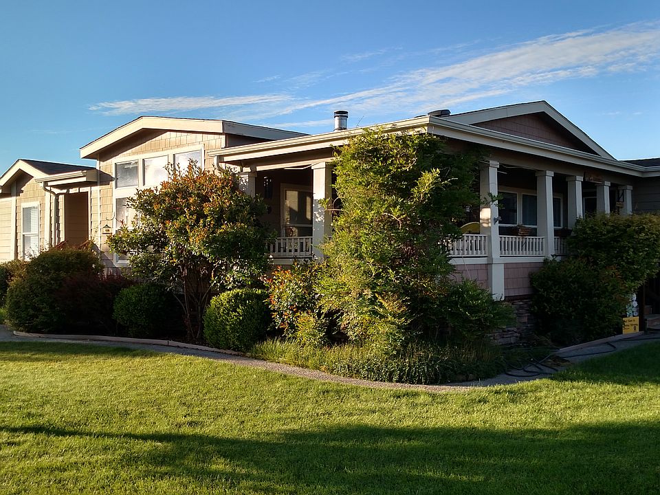 1st image of 117 Dolphin Dr