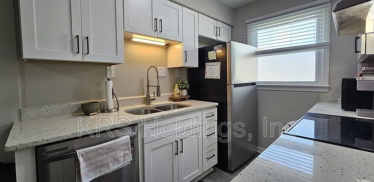 5561 Lynbrook Lndg — Photo 7