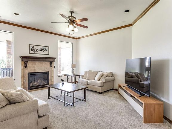 5th image of 2912 SW 136th Ter