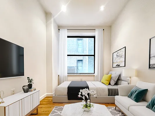 Rented by Voro NYC | media 18
