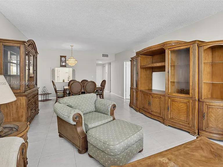1817 S Ocean Dr #Penthouse 19 — Photo 17