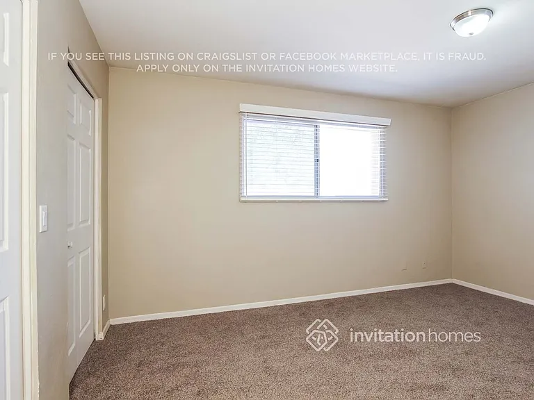 3225 S Albert Ave — Photo 9