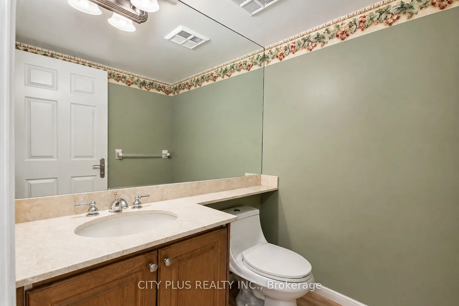 4 bed, $6,000 — Photo 4