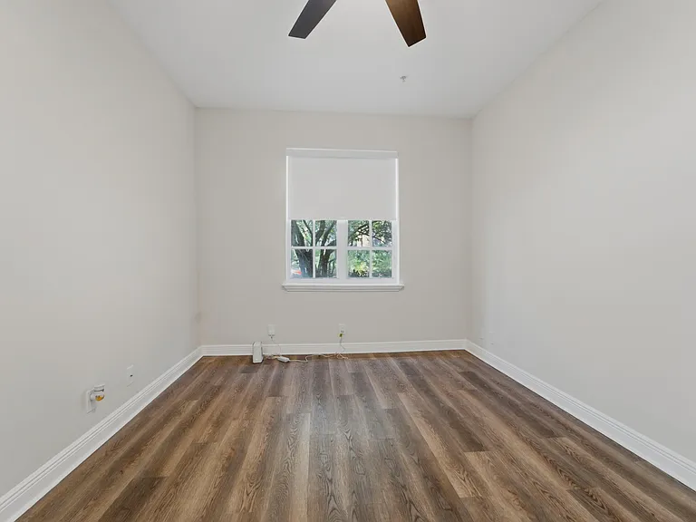 104 Jesup Ln #104 — Photo 4