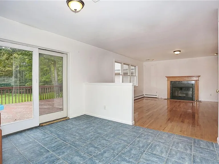 80 Old Quaker Hill Rd — Photo 10