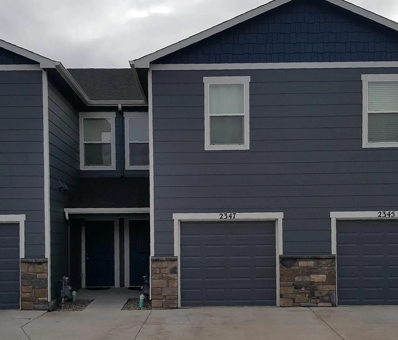 3 bed, 2.5 bath, 1750 sqft, $1,750 — Photo 1