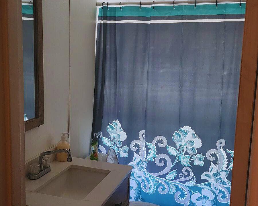 2nd image of 909 Quinn St