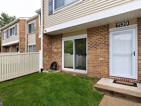 2nd image of 1139 Thackary Ct