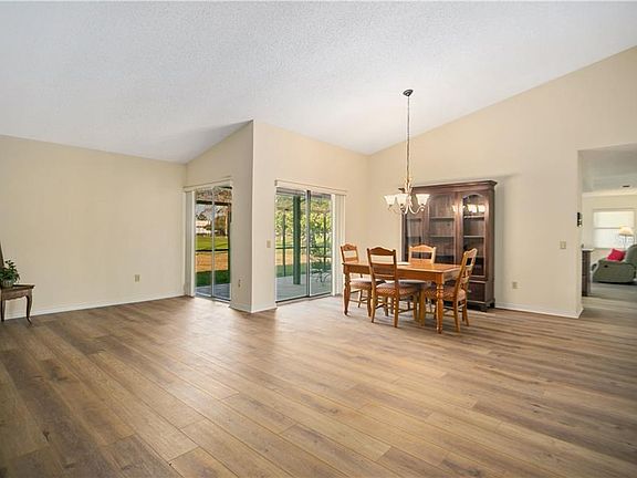 5th image of 6944 Edgeworth Dr