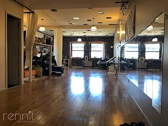 Rented by Rennit Inc.