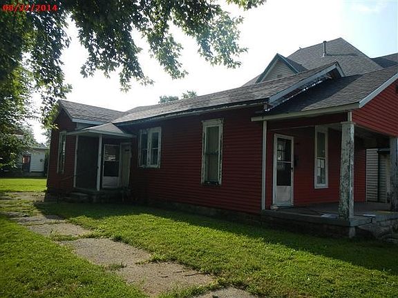 2nd image of 722 N Sexton St
