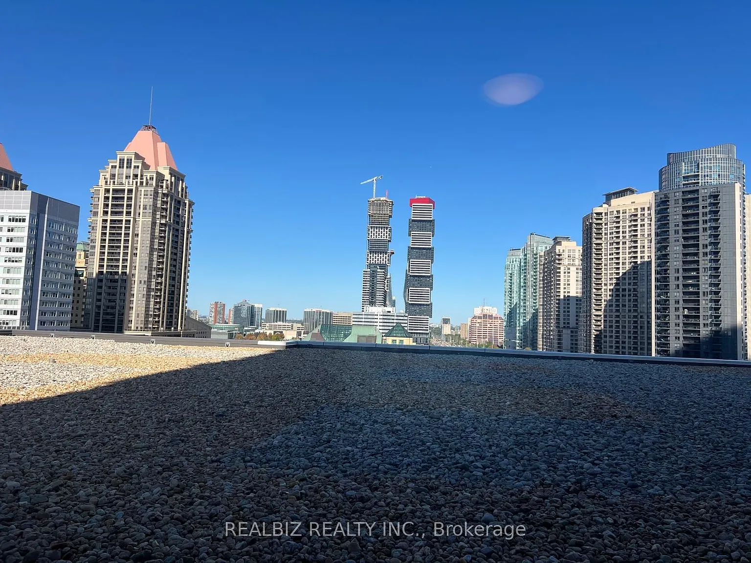 2 bed, $2,800 — Photo 1