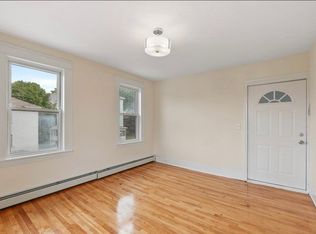 56 Catharine St APT 1, Worcester, MA 01605