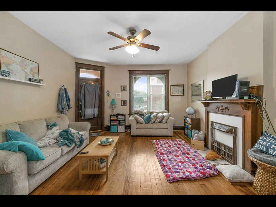 1st image of 2203 Jules St #2