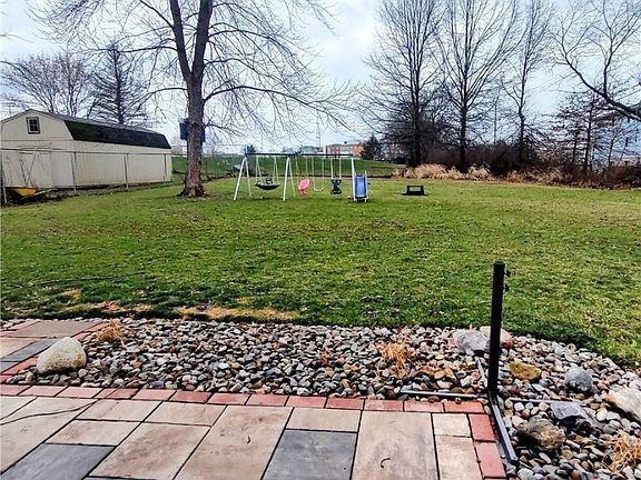 4th image of 4233 Sabin Dr